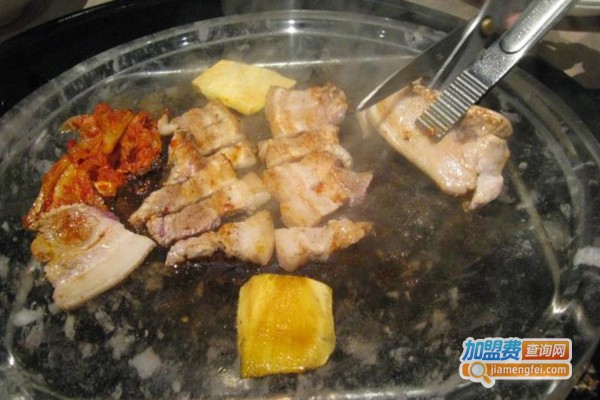 晶味天下水晶烤盘自助烧烤加盟店