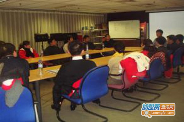 弘成学酷在线教育加盟费