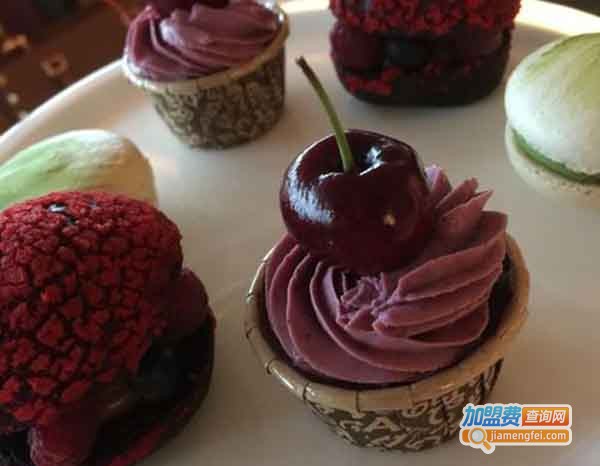 POP美式餐厅与酒吧加盟费