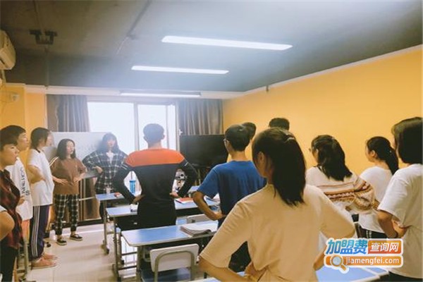 艺鸣艺考加盟费