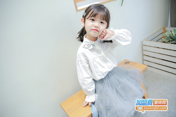 童话城堡童装加盟店