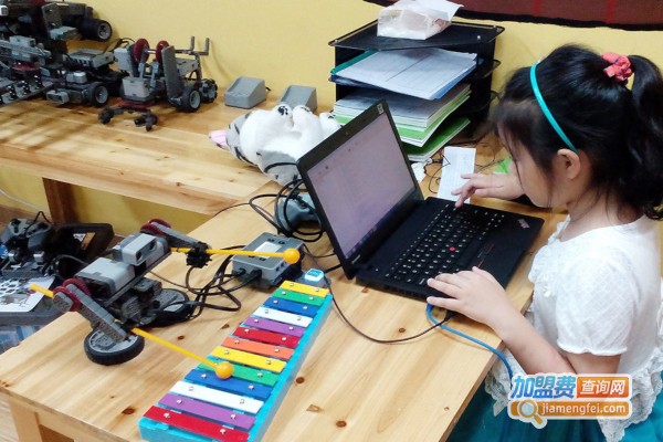 泊思地机器人加盟费