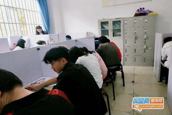 卓越巧问教育加盟费