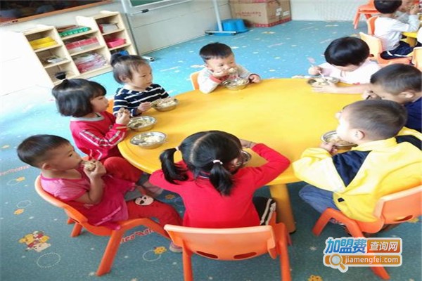 阳光朵朵托管班加盟