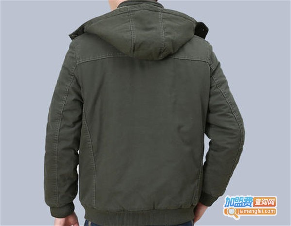 名衣库服饰加盟