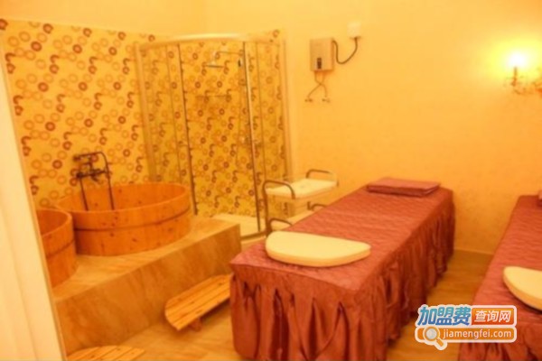 周怡伶中药美容