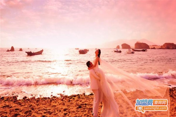 记忆婚纱摄影加盟费