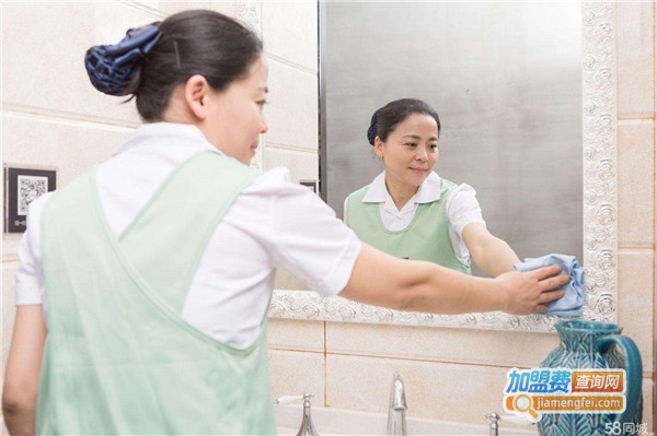 鸿迅家政加盟费