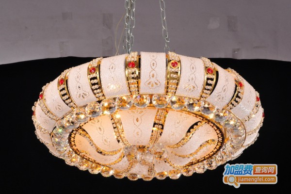 耀伟灯饰加盟店