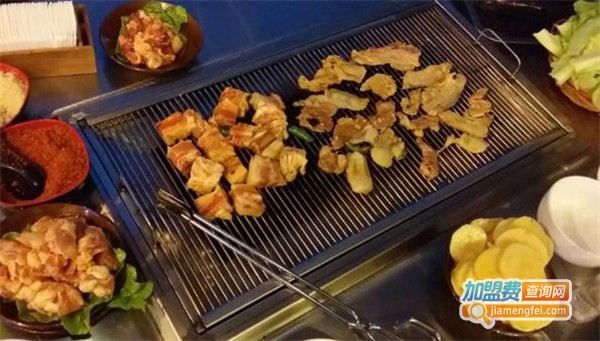 喵呀咪呀烧烤加盟