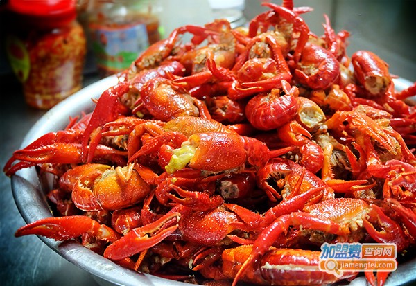 醉痴湘湘菜餐厅加盟费_投资醉痴湘湘菜餐厅加盟费是多少？