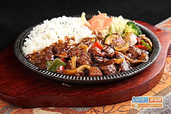 龙实黄焖鸡餐厅加盟费