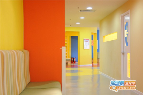 红黄蓝室内设计培训加盟店