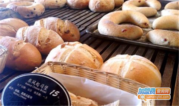 储缘手感烘焙加盟