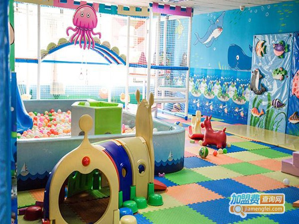 哈哈岛游泳加盟店