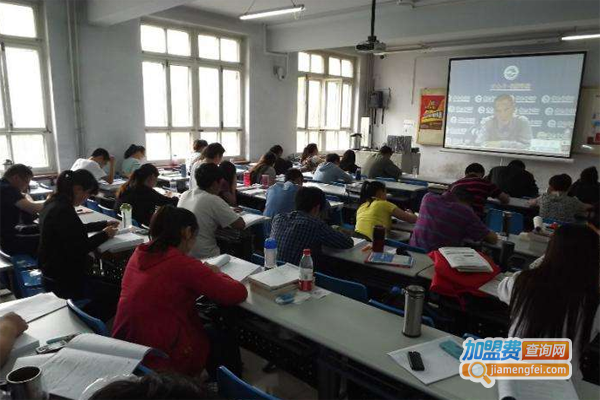 新青年司法考试培训加盟费