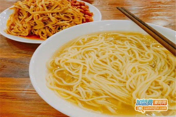 民宜家鸡味抻面加盟门店