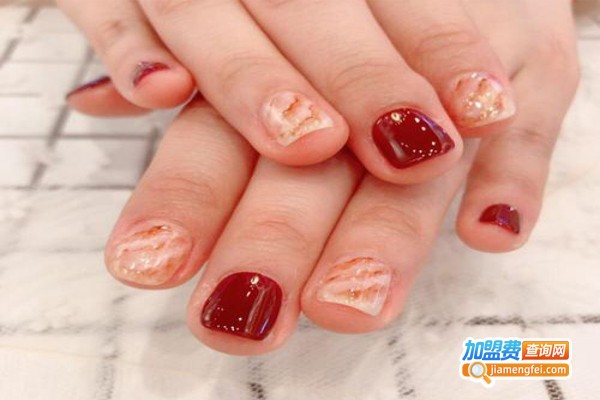 东红美甲加盟费