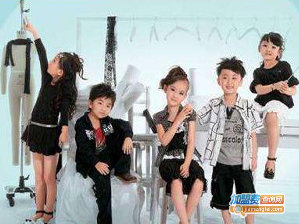 菁菁草服装加盟费