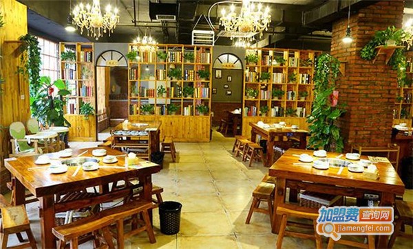 涵涵小板凳火锅加盟