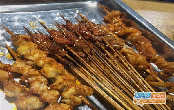 李疯子烤牛蛙烧烤店加盟