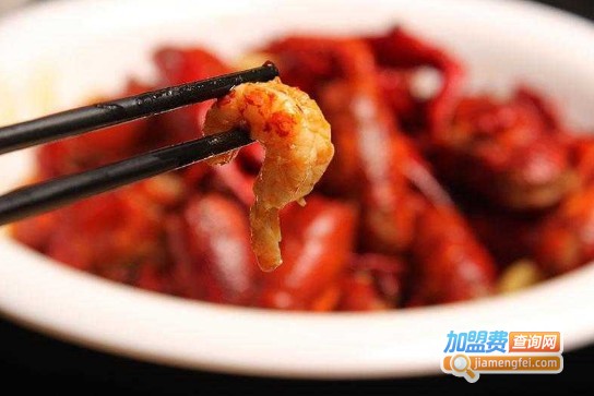 小龙虾前景火爆,线下门店激增十四万余 家,甚至进入大学食堂