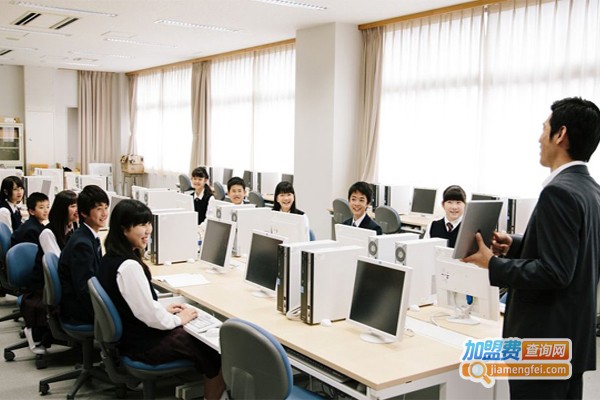 鼎峰教育加盟费