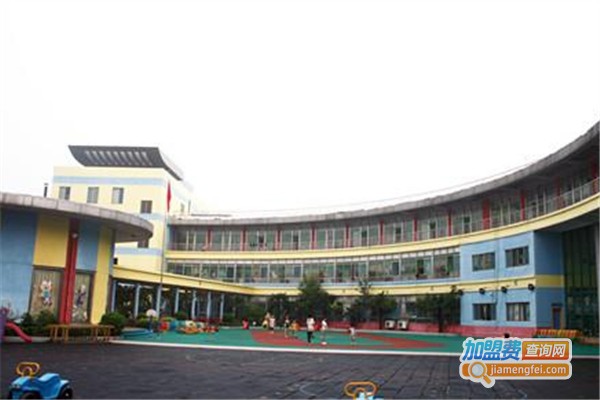 金色童年双语幼儿园加盟费