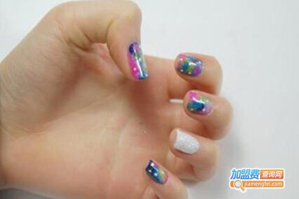 娅蔓妮美甲加盟费