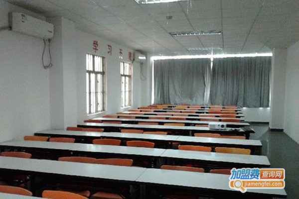 瑞辉培训加盟费