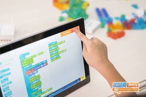 进步体验教育加盟费