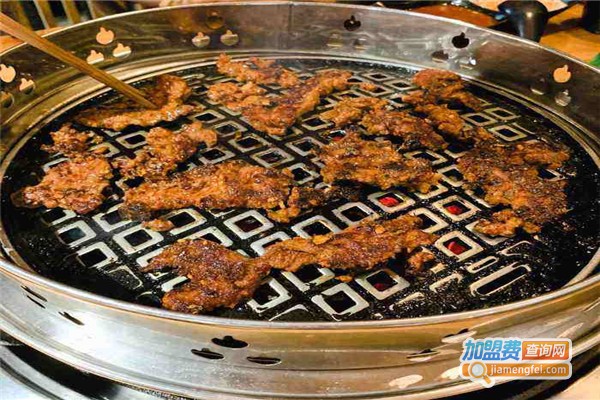 小泥炉炭火烤肉加盟费