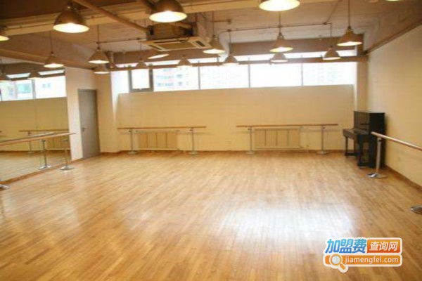 华亚先锋艺术培训加盟