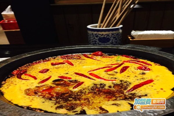 雄赳赳麻辣烫加盟费