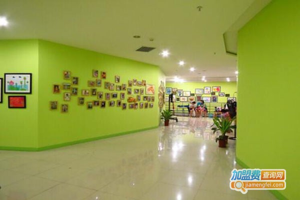 弘星国际成长俱乐部加盟