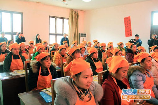 虹灿劳务家政加盟费