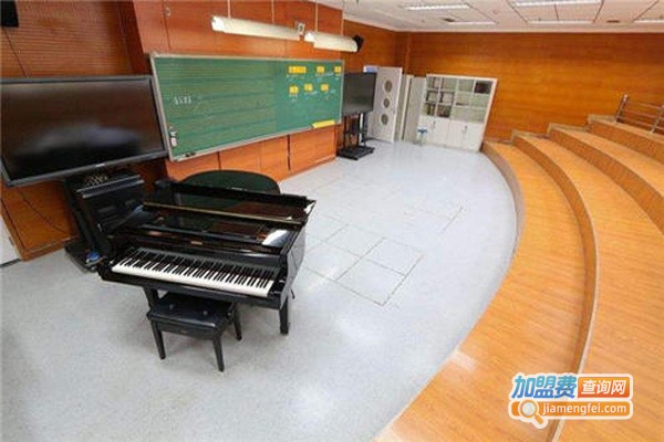 美喉王声乐教室