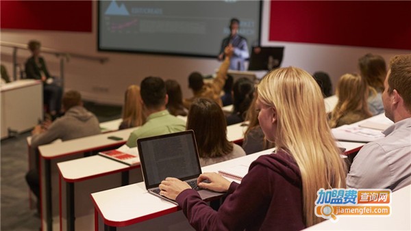 深造了培训网加盟