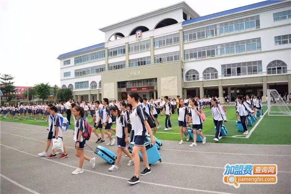 波利亚外国语学校加盟费