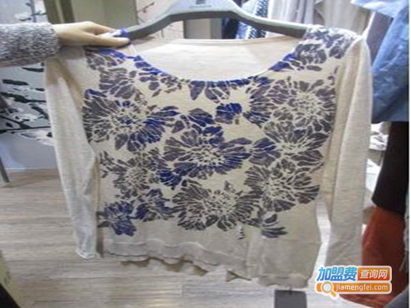 迪纳达女装加盟门店