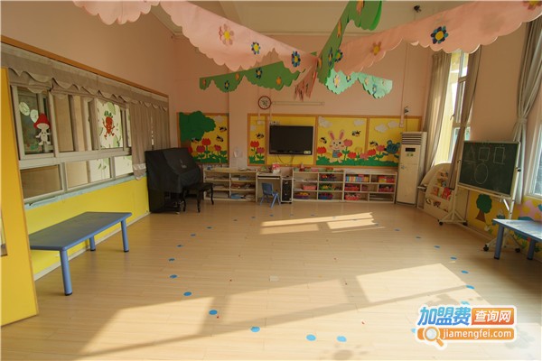 摇篮幼儿园加盟费