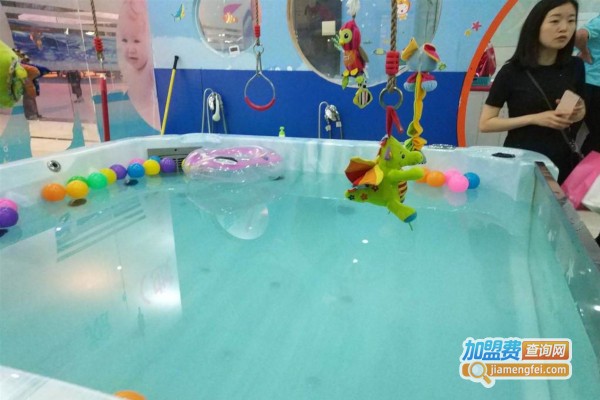 猪贝贝婴儿游泳馆加盟店