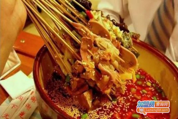 串串很忙骨头麻辣烫加盟费