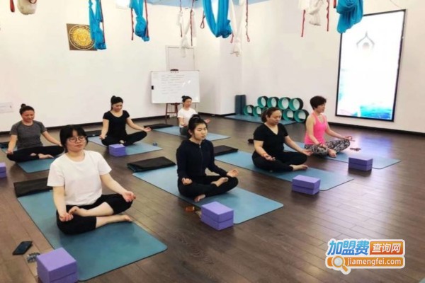 享瑜伽教练培训加盟费