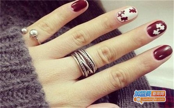 彭老师美甲加盟费