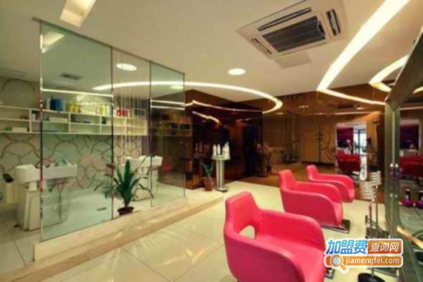 超研美容美发加盟费