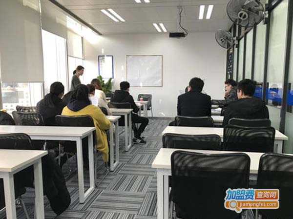 东方精英培训学校