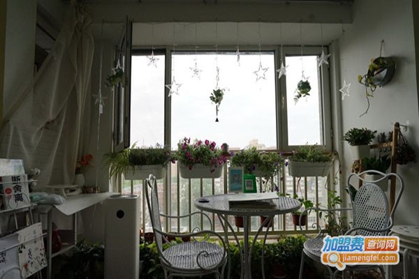 蜜语diy烘焙坊加盟门店