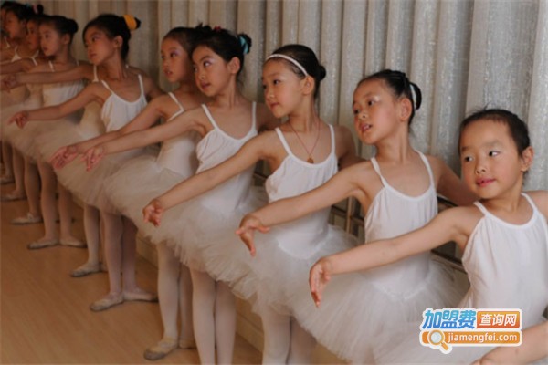 万铃铃舞蹈加盟店