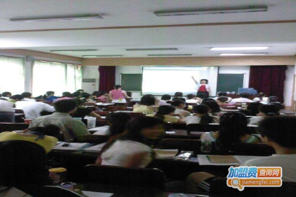 标榜培训加盟费